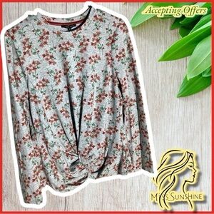 Jeanne Pierre NEW - Sz M - red green flower lightweight sweatshirt - soft & cozy